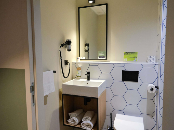 Bathroom 3, Hôtel Greet Orthez Bearn, Pyrénées-Atlantiques