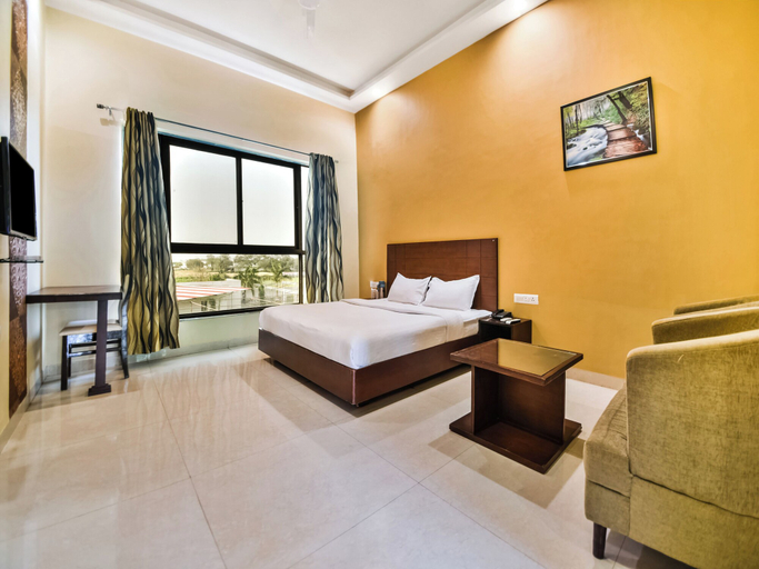 Bedroom 3, Hotel Amrit Manthan, Chittaurgarh