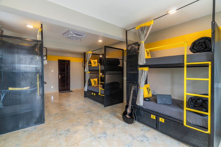 Room 4, The Hosteller Dharamshala, Kangra
