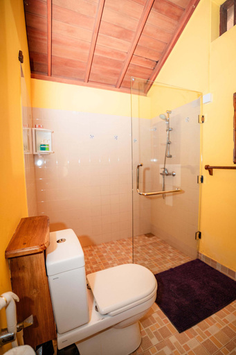 Bathroom 3, The Waves Beach Chalets, Tangalle