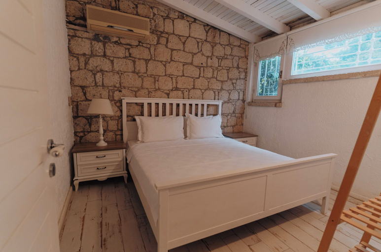 Bedroom 3, Cadde 75, Çeşme