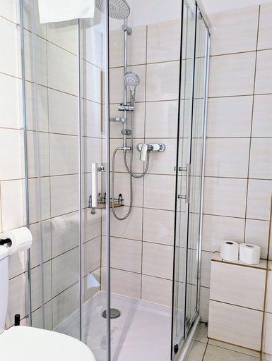 Bathroom 4, Holiday Apartment in Kolobrzeg, by the River, Kołobrzeg