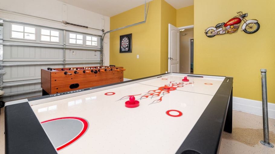 Game room 4, Championsgate Resort 4 Bedroom Private Pool Home 4 Home, Osceola