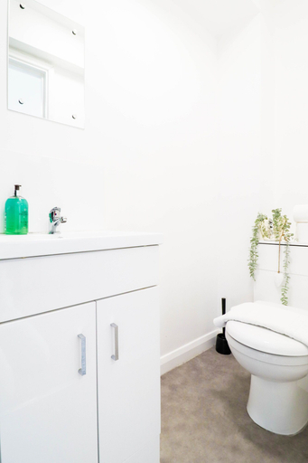 Room 4, Spacious and Comfortable 2-bed Flat, Southampton