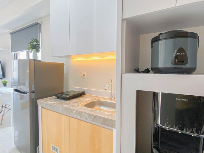 Private kitchen 3, Basic Studio At Newville Lippo Cikarang Apartment, Cikarang