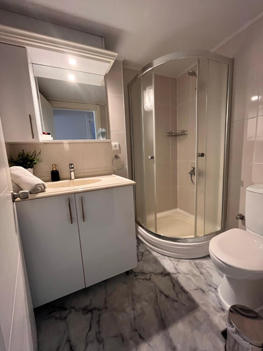 Bathroom 2, Deka Evleri, Konak