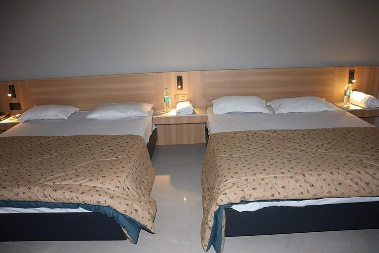 Bedroom 5, Hotel Soham, Nanded