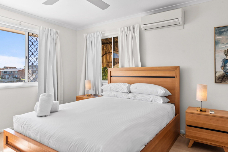 Room 3, Family-friendly Flat With Balcony Views, Maroochy - Mooloolaba