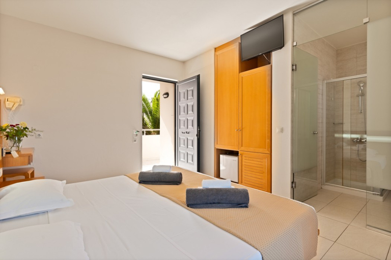 Bedroom 3, Eva Bay Resort, Crete