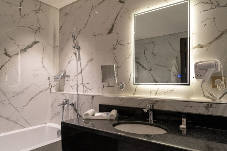 Bathroom 5, Aleunwan Serviced Apartments, Al Khobar