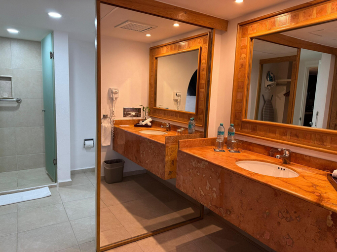 Bathroom 4, Beachscape Kin ha Villas & Suites, Benito Juárez