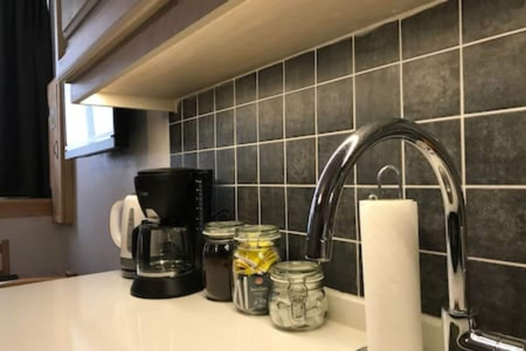 Room 4, 101 Brand NEW Old City Center With Terrace, Fatih