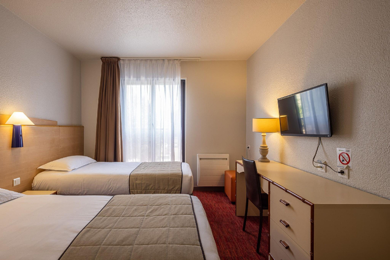 Bedroom 2, Hotel Saint Laurent, Aube