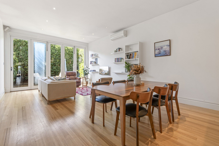 Dining 2, Modern Charm Meets Inner Convenience, Melbourne