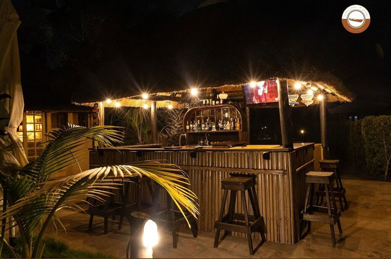 Bar (on property), Resort Kanoa do Kwanza, Viana
