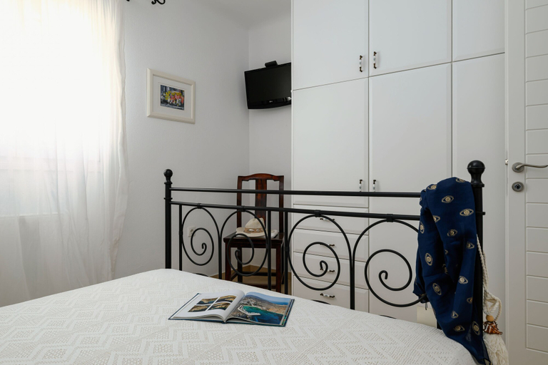 Room 4, Naxos Kastraki Homey Villa With Sea View, South Aegean