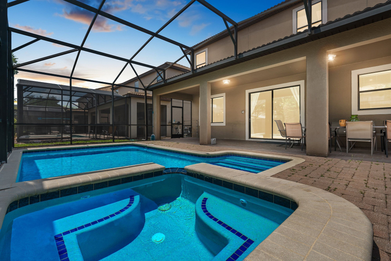 Room 3, Resort Stay w Pool Amazing Amenities, Osceola