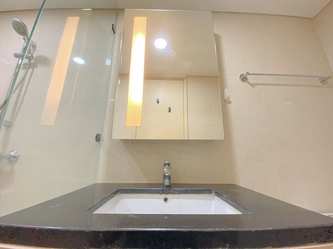 Bathroom 3, Good And Homey Studio At The Pinnacle Apartment, Semarang