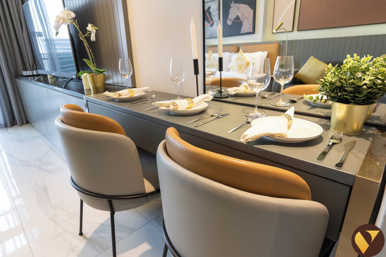 In-room dining 2, Vogue| Downtown close to Burj Khalifa | Dubai Mall, Dubai