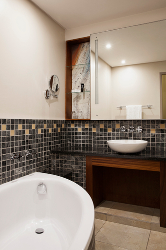 Bathroom 5, Seven Villa Hotel & Spa, City of Johannesburg