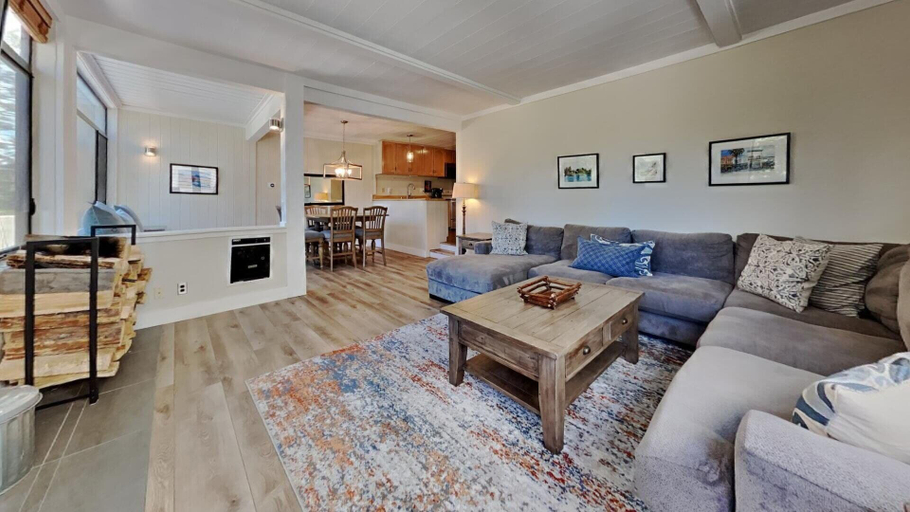 Primary image, Slopeside Condo with Tree View, Mono