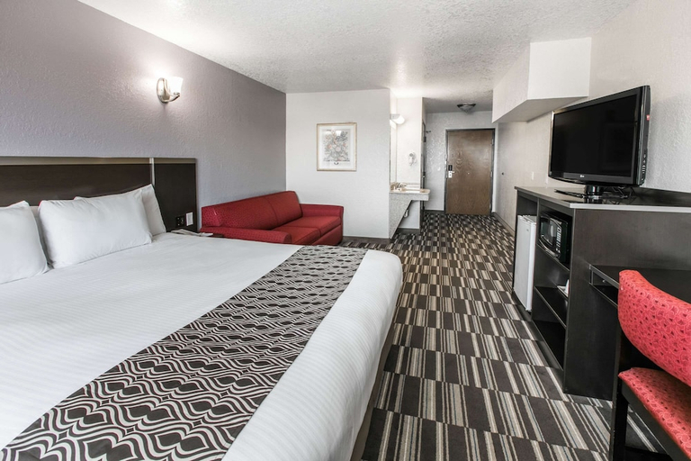 Bedroom 2, Oklahoma City Air Hotel, Oklahoma