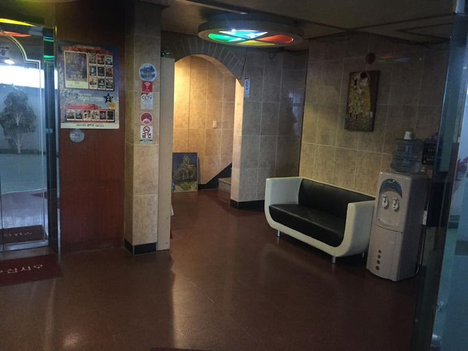 Public Area 2, Prince Motel, Gwangsan