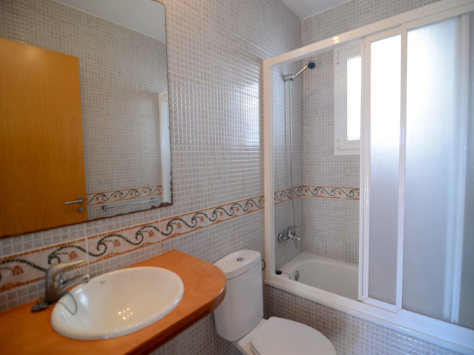 3, Apartment in Spain Near Sandy Beach, Girona