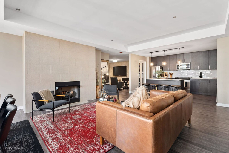 Interior, Lake View Penthouse Top Amenities Unit Laundry, Cook