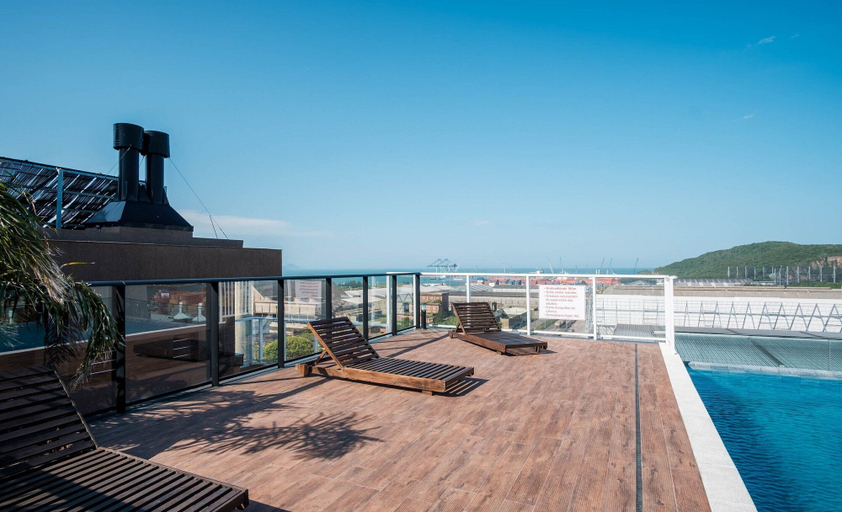 Pool 3, Studio in a Condo w/ Pool 550m From Beach Tor0407, Imbituba