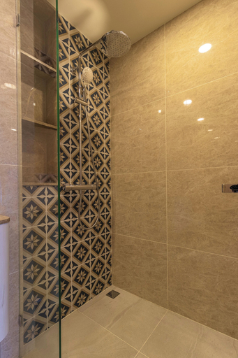 Bathroom 5, New Condo w Pool Gym Beach Nearby C247, Pulau Phuket