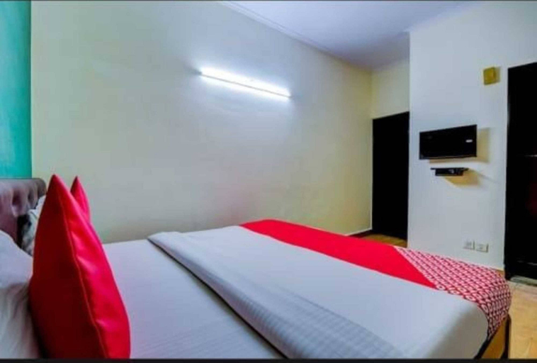 Room 2, Surya Residency, Delhi
