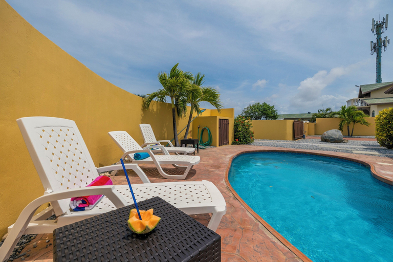 Pool 3, Casa de Reyes
