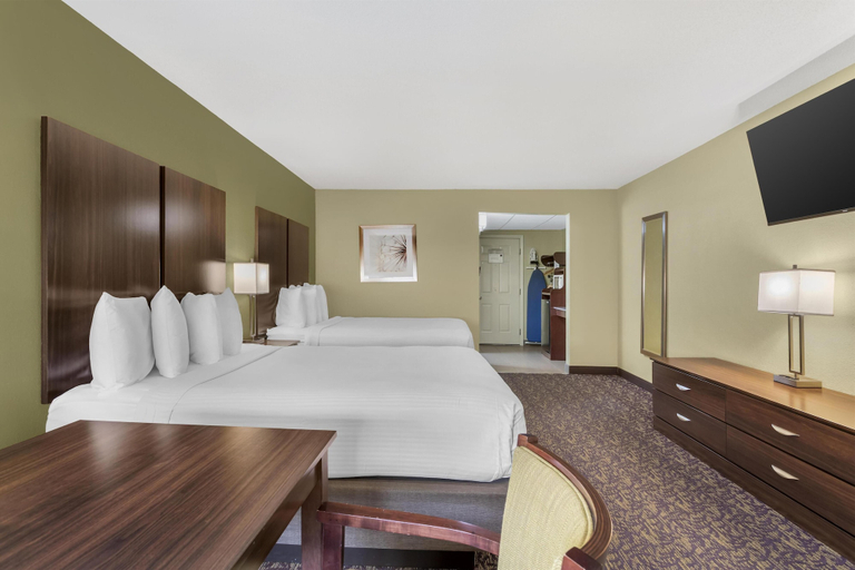 Bedroom 3, Best Western Plaza Inn, Sevier