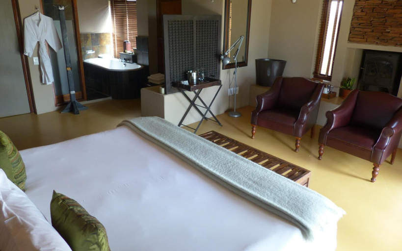 Bedroom 3, Etali Safari Lodge, Ngaka Modiri Molema