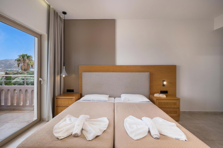 Bedroom 5, Petritos Rooms and Studios, Crete
