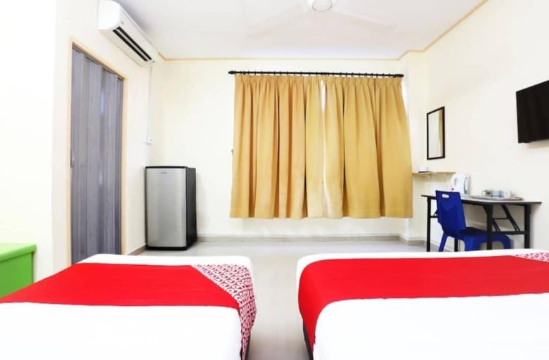 Bedroom 3, Hotel O Pelangi Marang, Marang