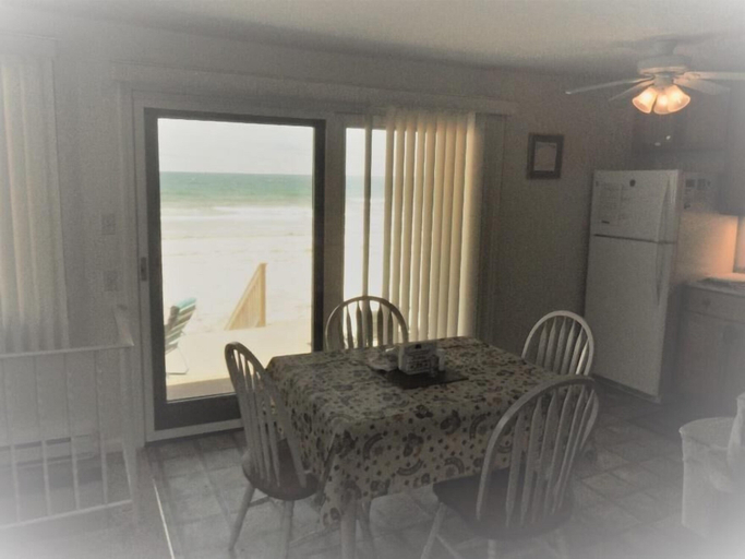 Room 4, Sea Breeze - W007 in Wells, York