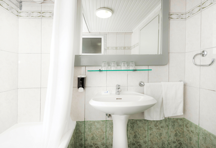 Bathroom 4, Eurovillage Achilleas Hotel, South Aegean
