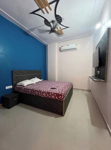 Room 5, Shree Hari palace, Mathura