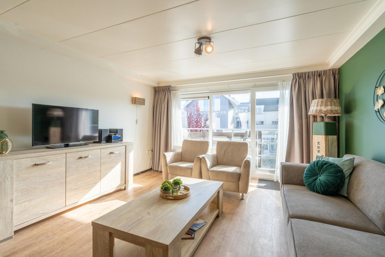Living room 5, Comfortable and modern furnished 4-person apartment, Texel