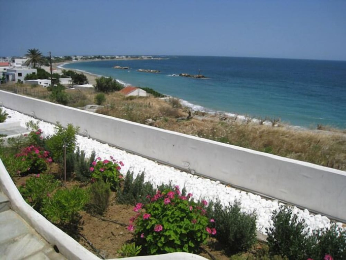 Others 5, Antigoni Studios, Central Greece