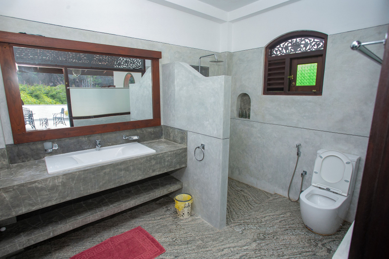 Bathroom 4, Green Villa, Habaraduwa