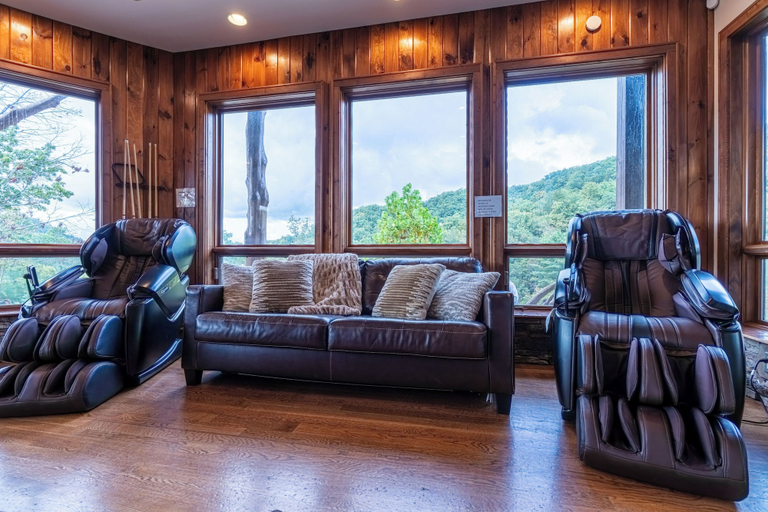 Room 5, Luxury Mountain Cabin Amazing Look out Views, Sevier