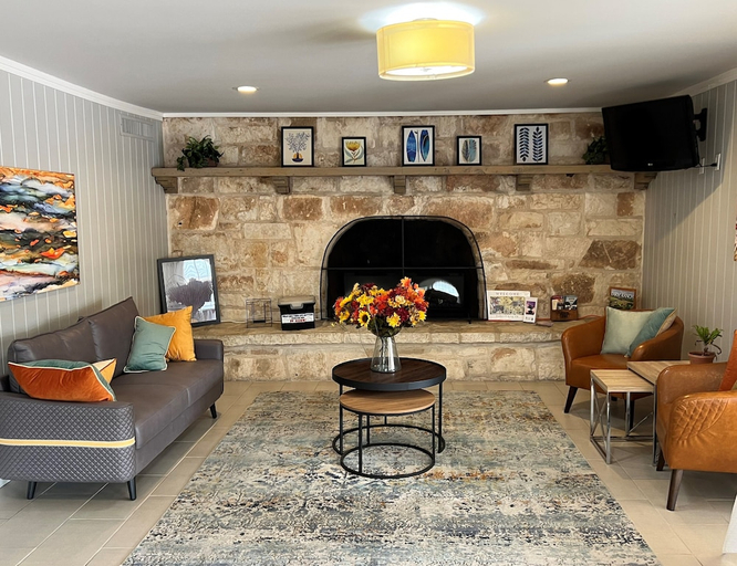 Public Area, Sunday House Inn and Suites, Gillespie