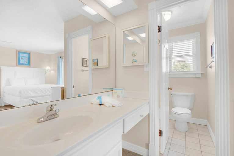 Bathroom 3, Sheer Bliss, Walton