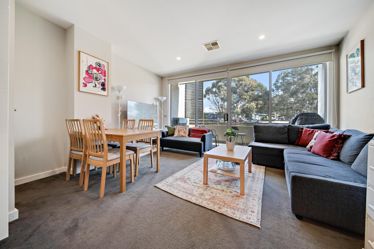 Separate living room 3, Tranquil Apartment in Green, Well Connected Suburb, Canberra