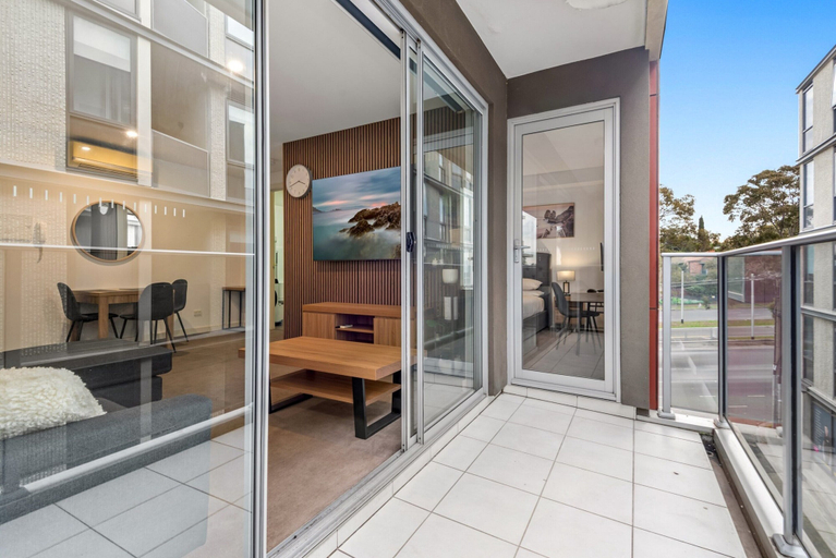 Interior 4, Cosy 1-bed With Balcony in Trendy St Kilda, Melbourne