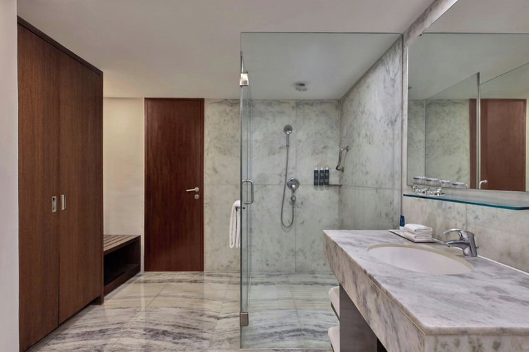 Bathroom 4, Four Points by Sheraton Hotel & Serviced Apartments, Pune, Pune