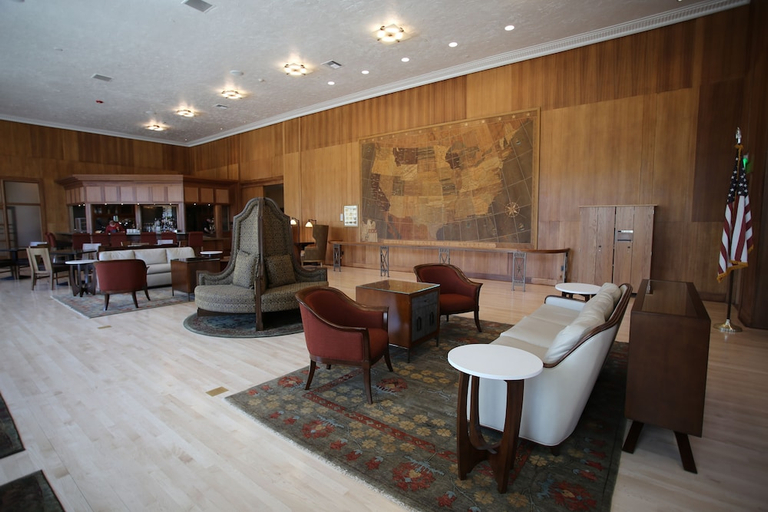 Public Area, Mammoth Hot Springs & Cabins - Inside the Park, Park